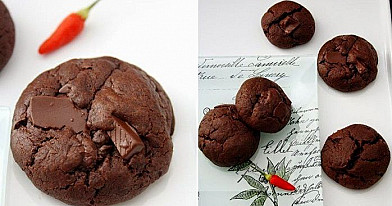 Šokoladiniai sausainiai su aitriosiomis paprikomis