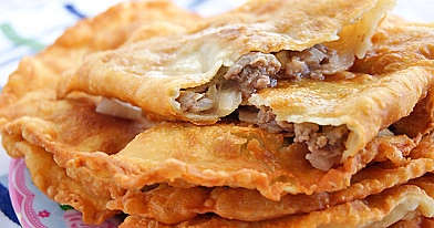 Czebureki przygotowane na kefirze