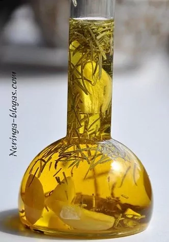 Naminis aromatizuotas alyvuogių aliejus - receptas