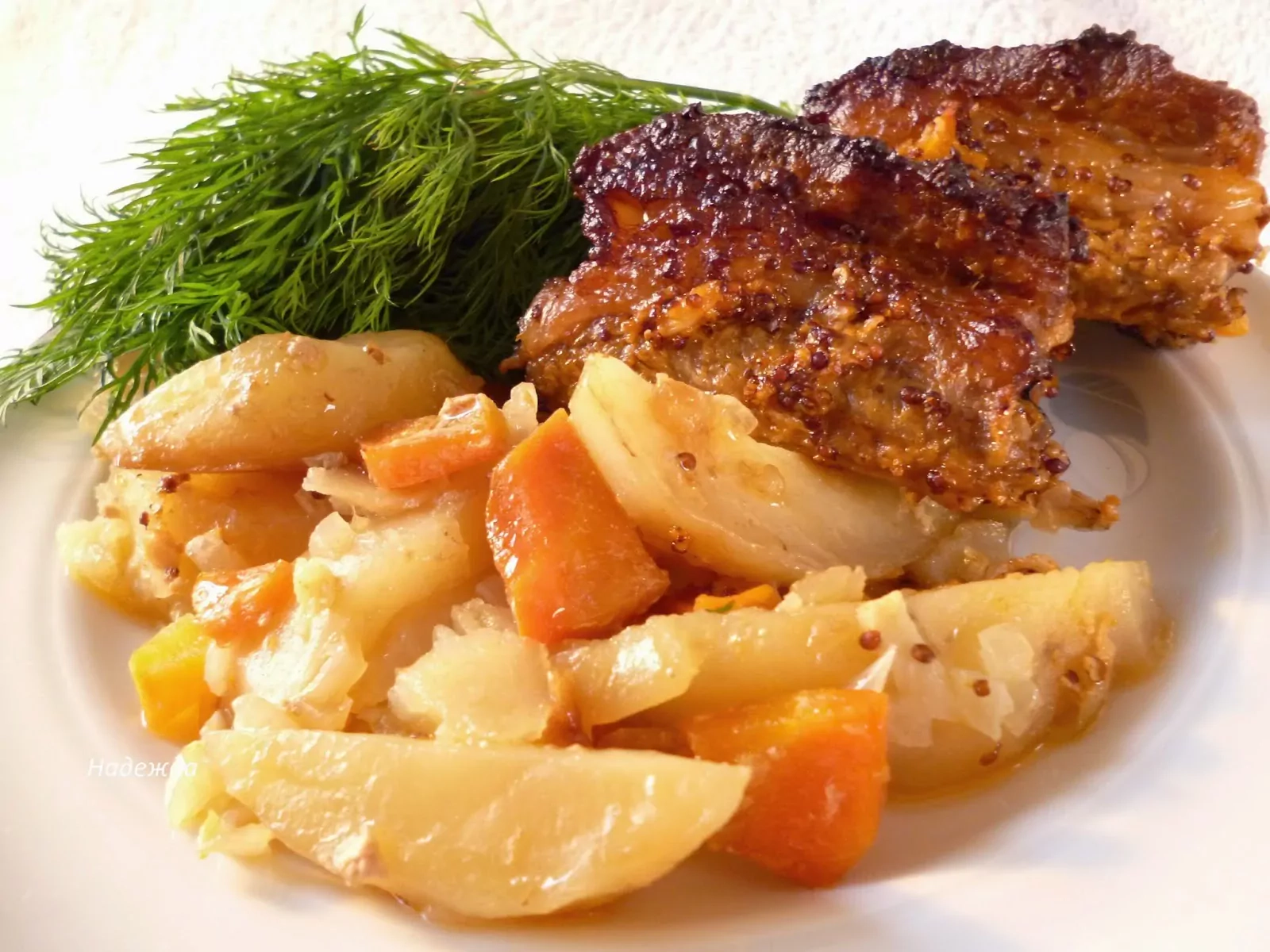 Pieczone żeberka wieprzowe w pikantnej marynacie