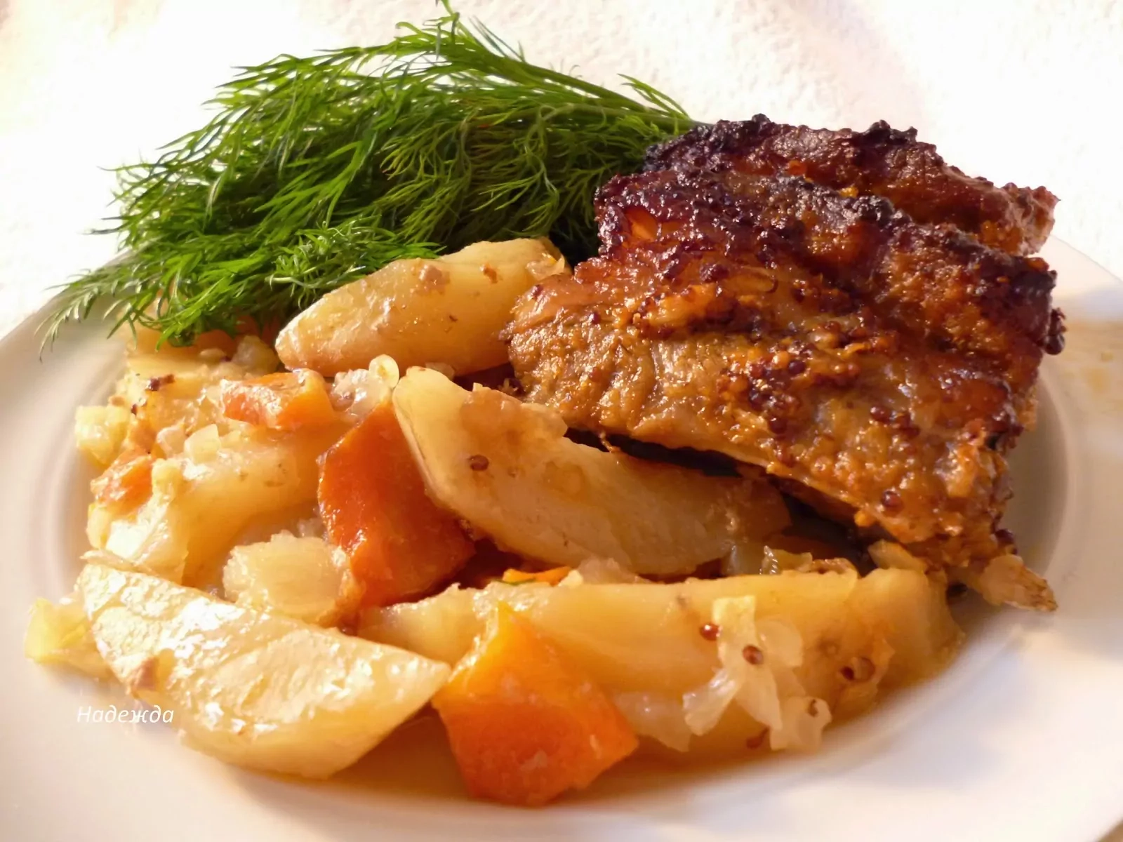 Pieczone żeberka wieprzowe w pikantnej marynacie