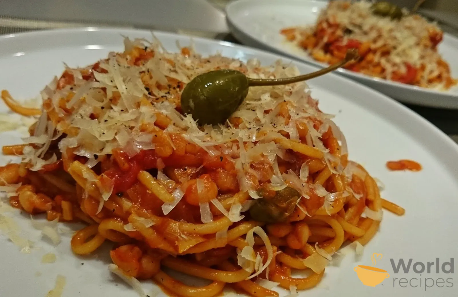 Pasta e fagioli con pomodoro - spageti makaronai su pomidorais ir pupelėmis