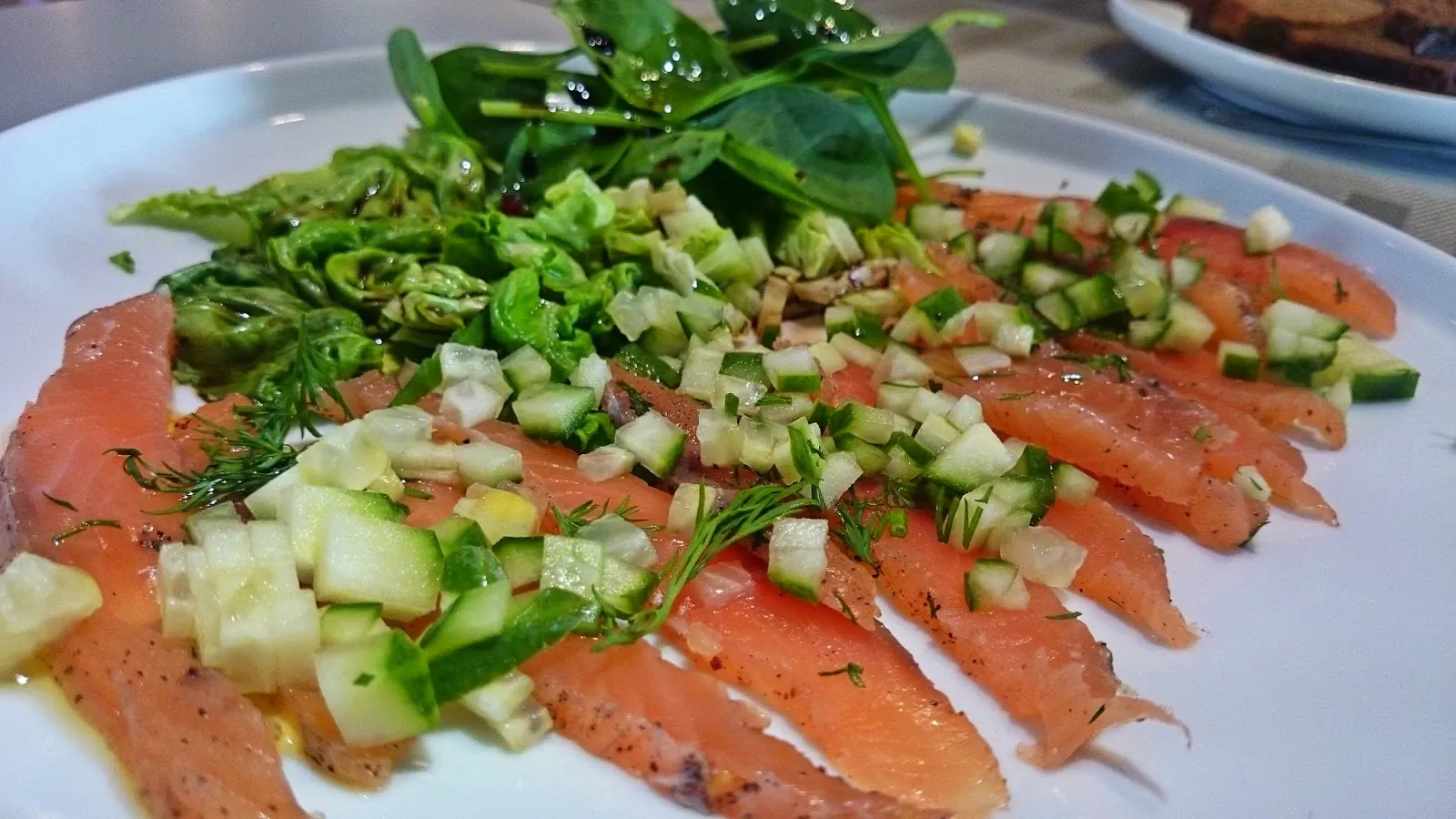 Salmon gravlax receptas - skandinaviškai marinuota-sūdyta lašiša