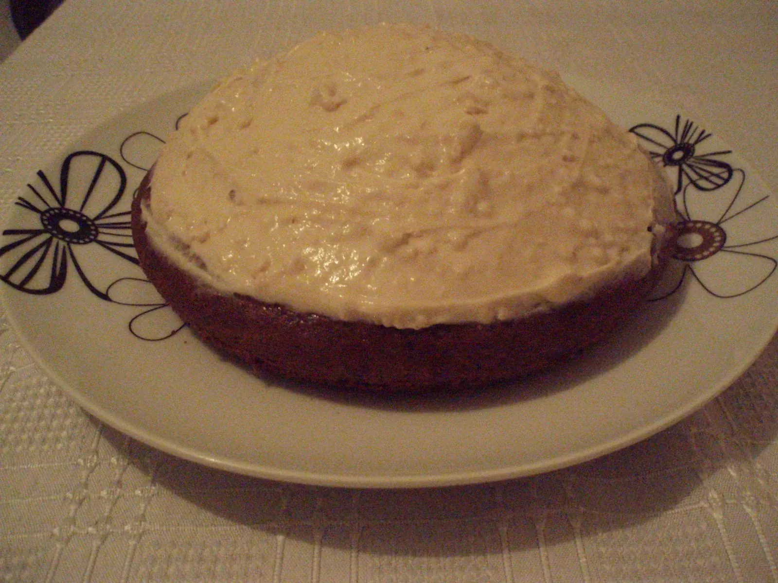 Pyragas "Kurmio kalnelis" su grietinėlės kremu ir bananais pagal Beatą