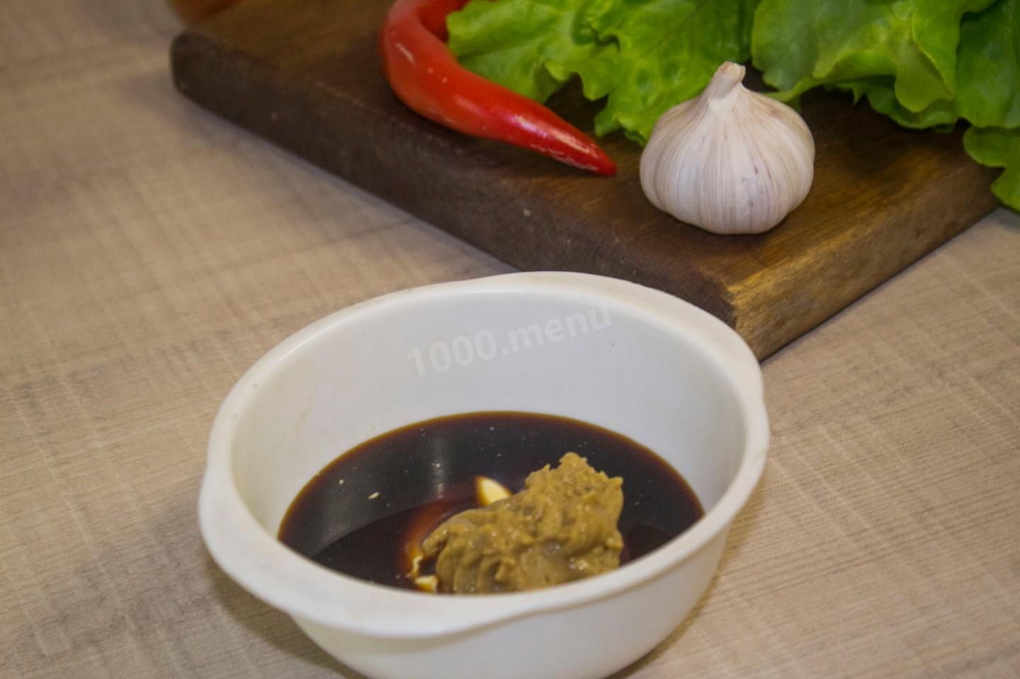 garstyčių, majonezo ir sojų padažas skumbrei