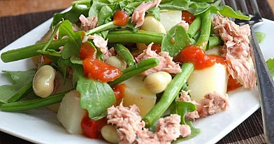Tuno salotų su šparaginėmis pupelėmis receptas
