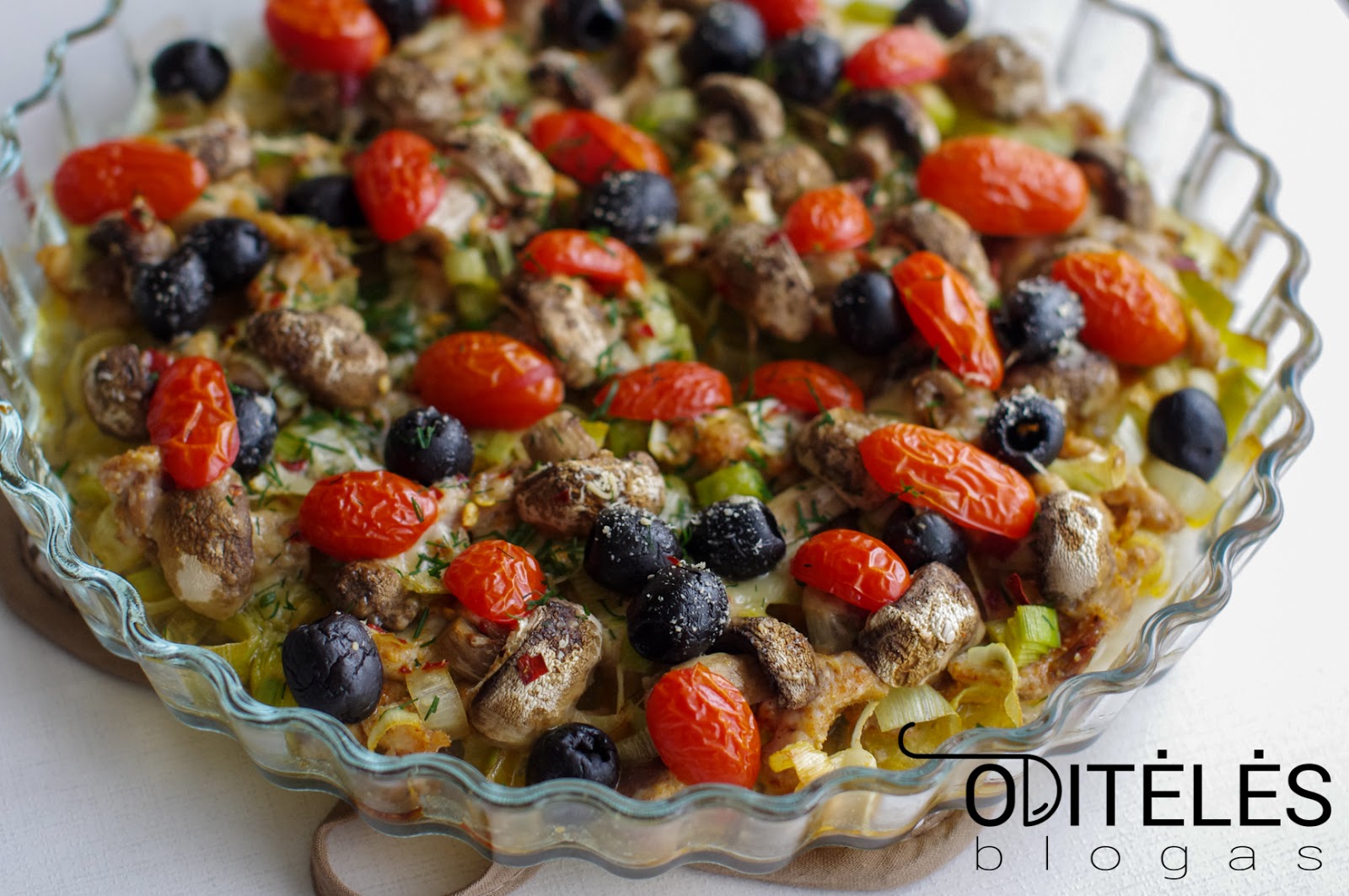 запеченный в духовке кролик или курица с овощами запеченный в духовке кролик или курица с овощами