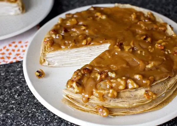 Tort bananowy z kremem twarogowym