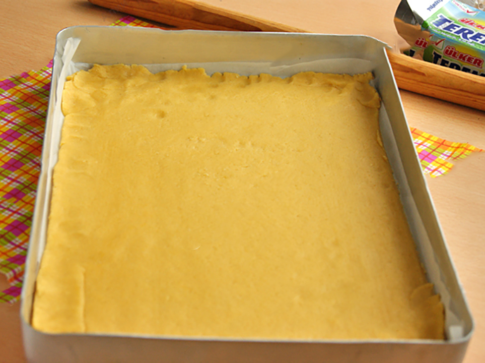 tešla per visą formos ilgį