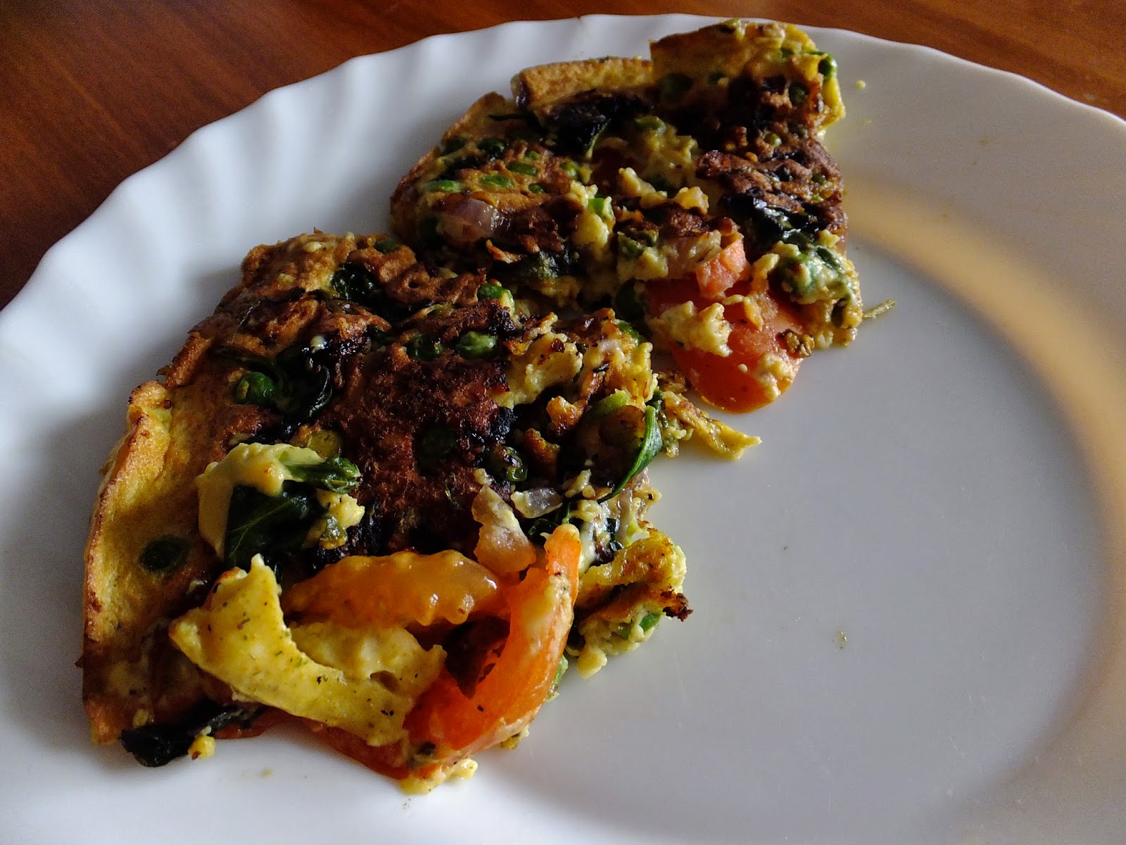 patiekta fritata su špinatais