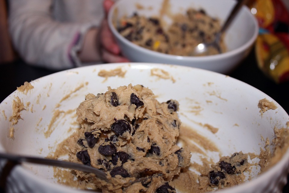 dough of vegan chocolate chip cookies