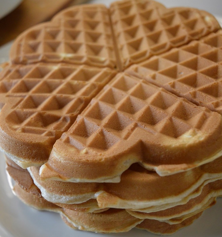 Easy to make Homemade Waffles with cinnamon