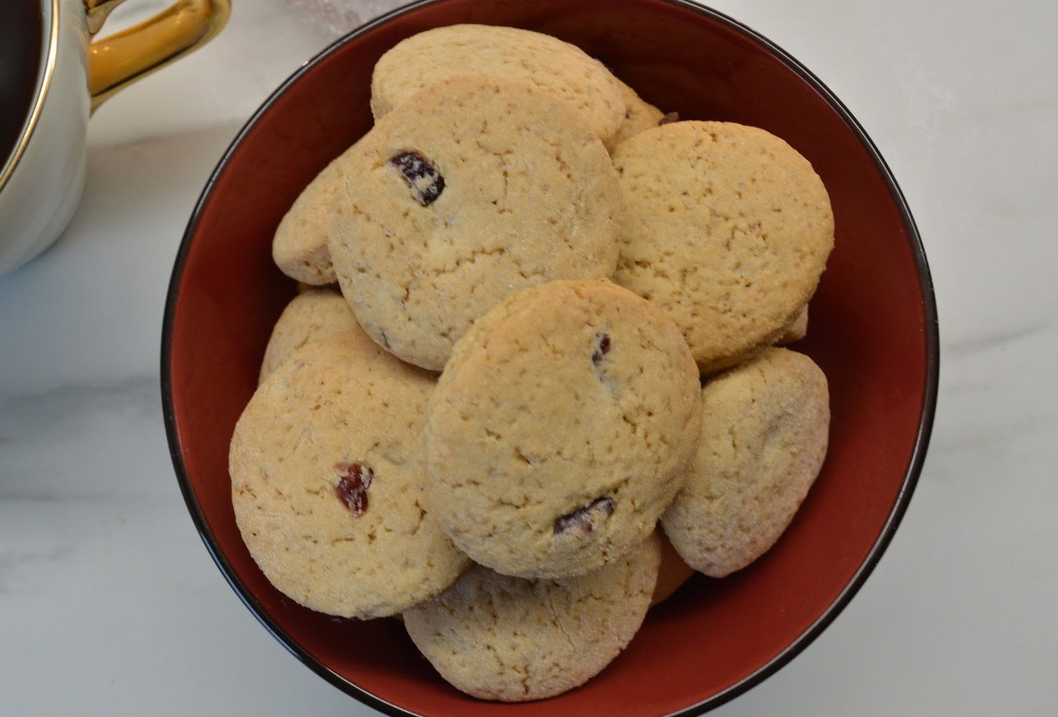 iškepti avižiniai sausainiai