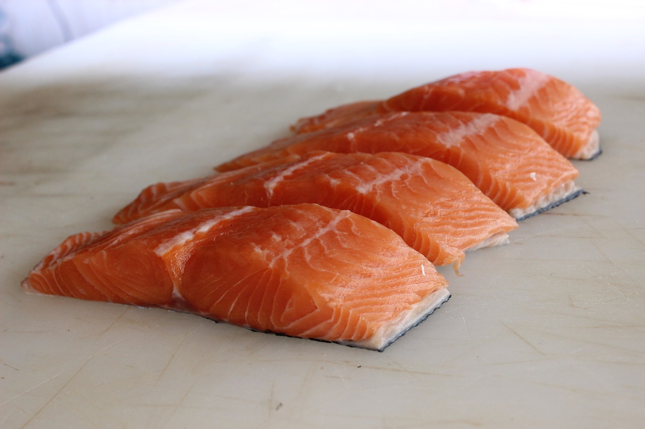 sliced salmon