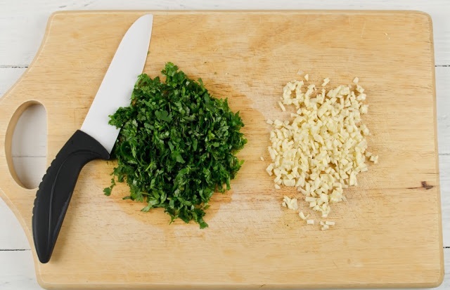 sukapoti kalendros lapai ir česnakas