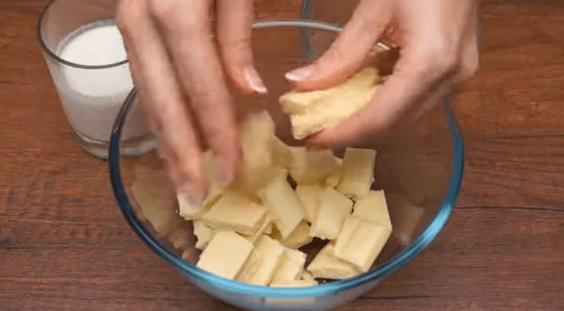 sulaužytas baltas šokoladas