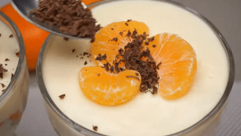 desertas papuoštas mandarinais