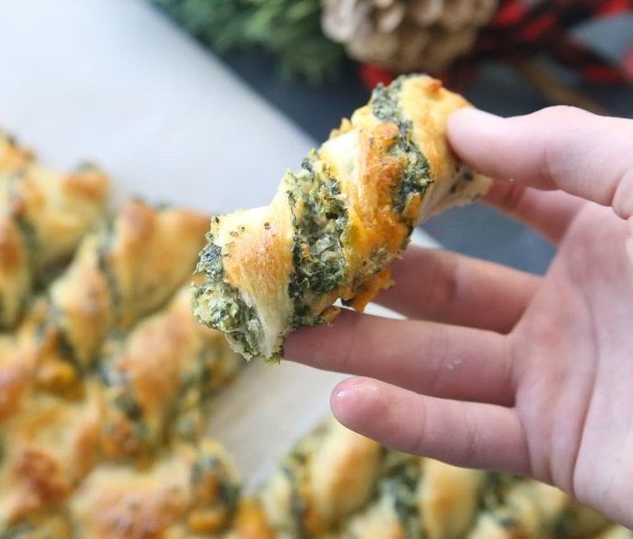 patiektas nesaldus pyragas kalėdinė eglutė