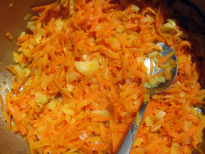 жаренои лук и морков