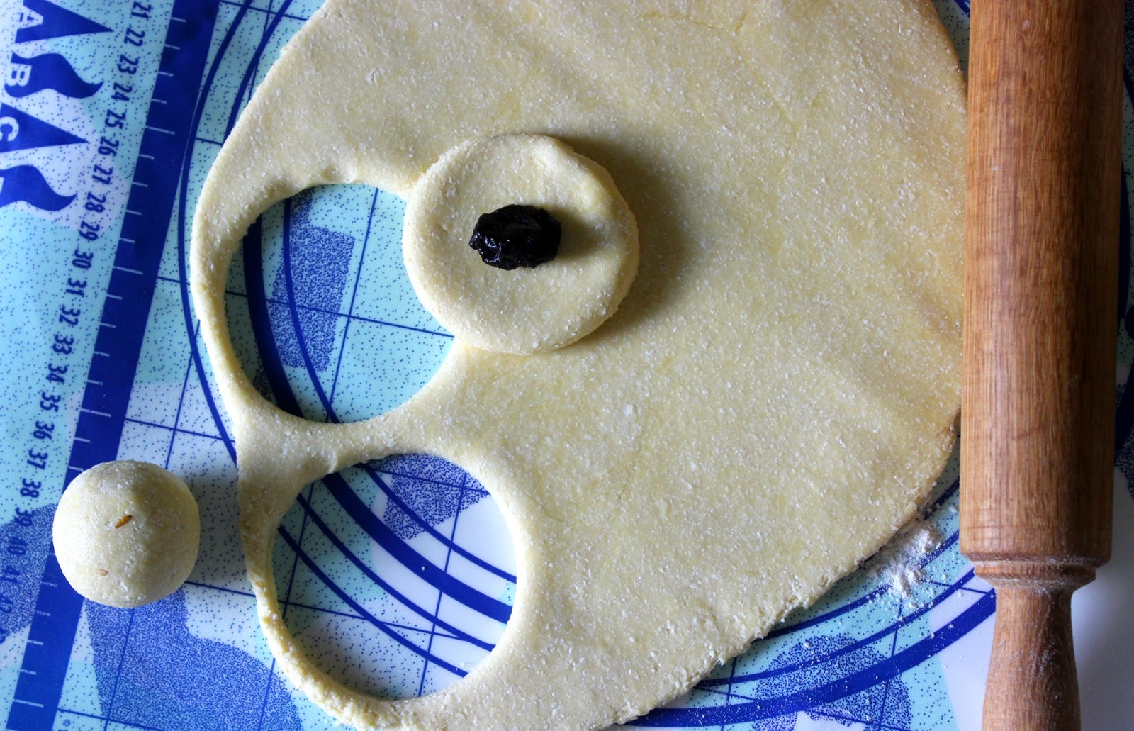 varškės koldūnų tešla su slyvomis