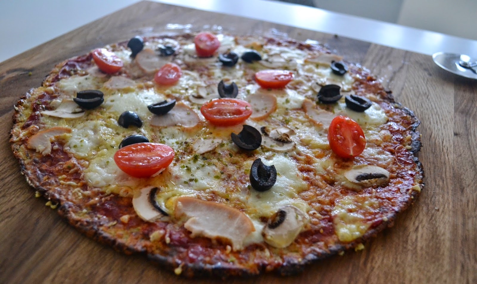 patiekta kalafiorų pica