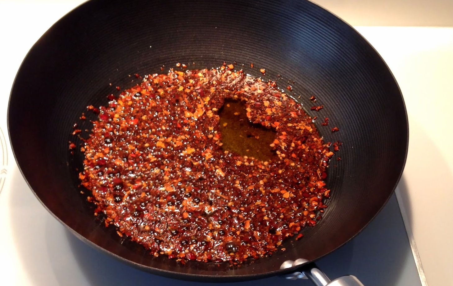 apkepinti čili pipiriukai aliejuje