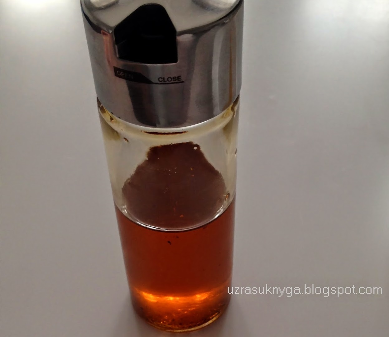 čili aliejus buteliuke