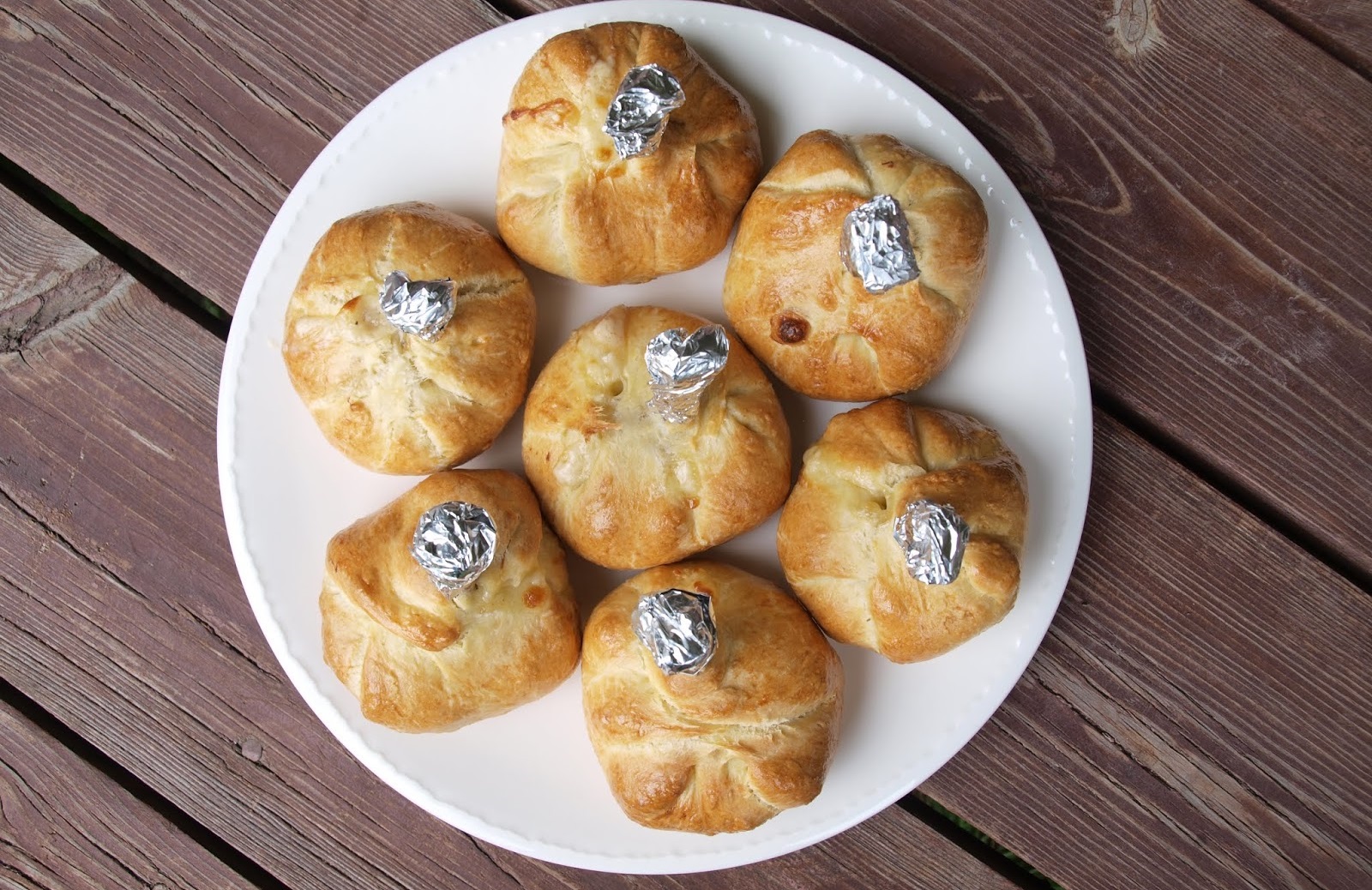 iškepta vištiena tešloje