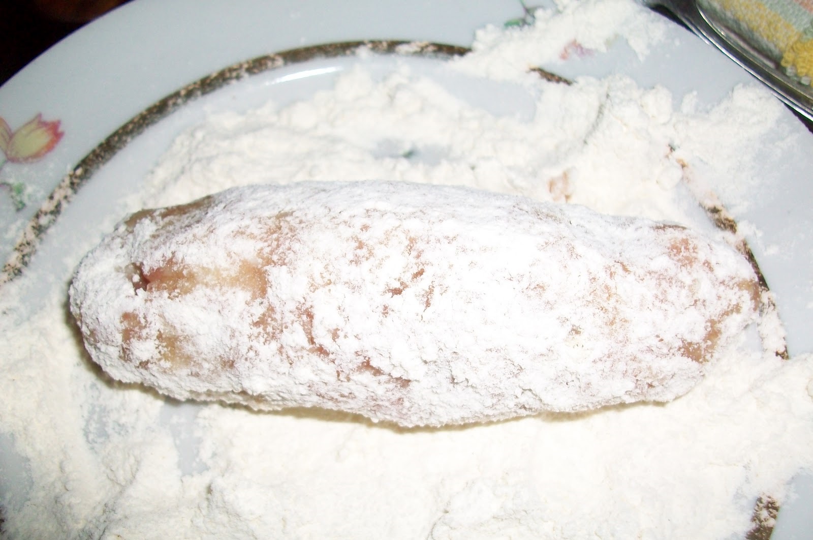 apvoliotos kiaulienos dešrelės miltuose