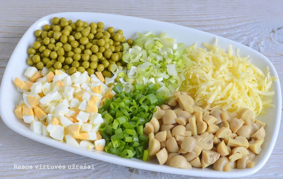 marinuotu pievagrybių salotos mišrainė ingredientai