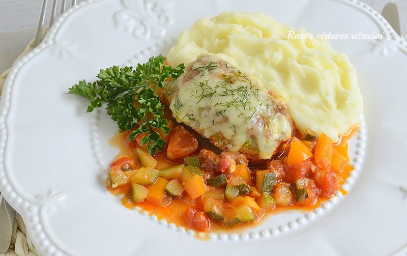 iškepti kotletai orkaitėje