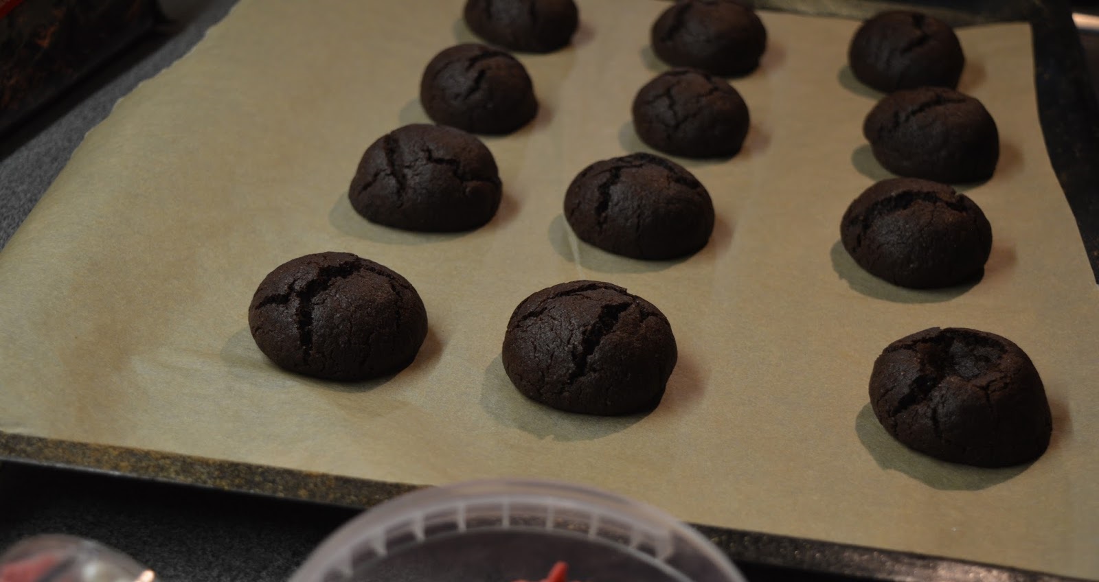 iškepti šokoladiniai sausainiai