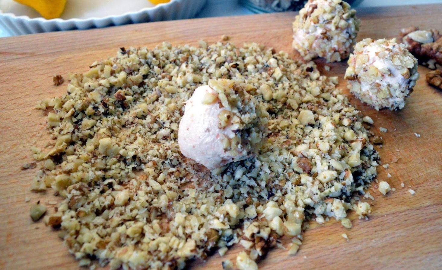 apvolioti lašišinio upėtakio kąsneliai apvolioti lašišinio upėtakio kąsneliai