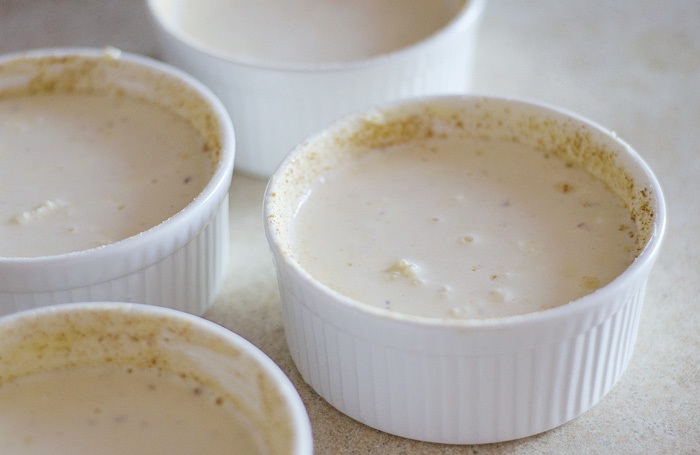 varškės apkepo tešla indeliuose