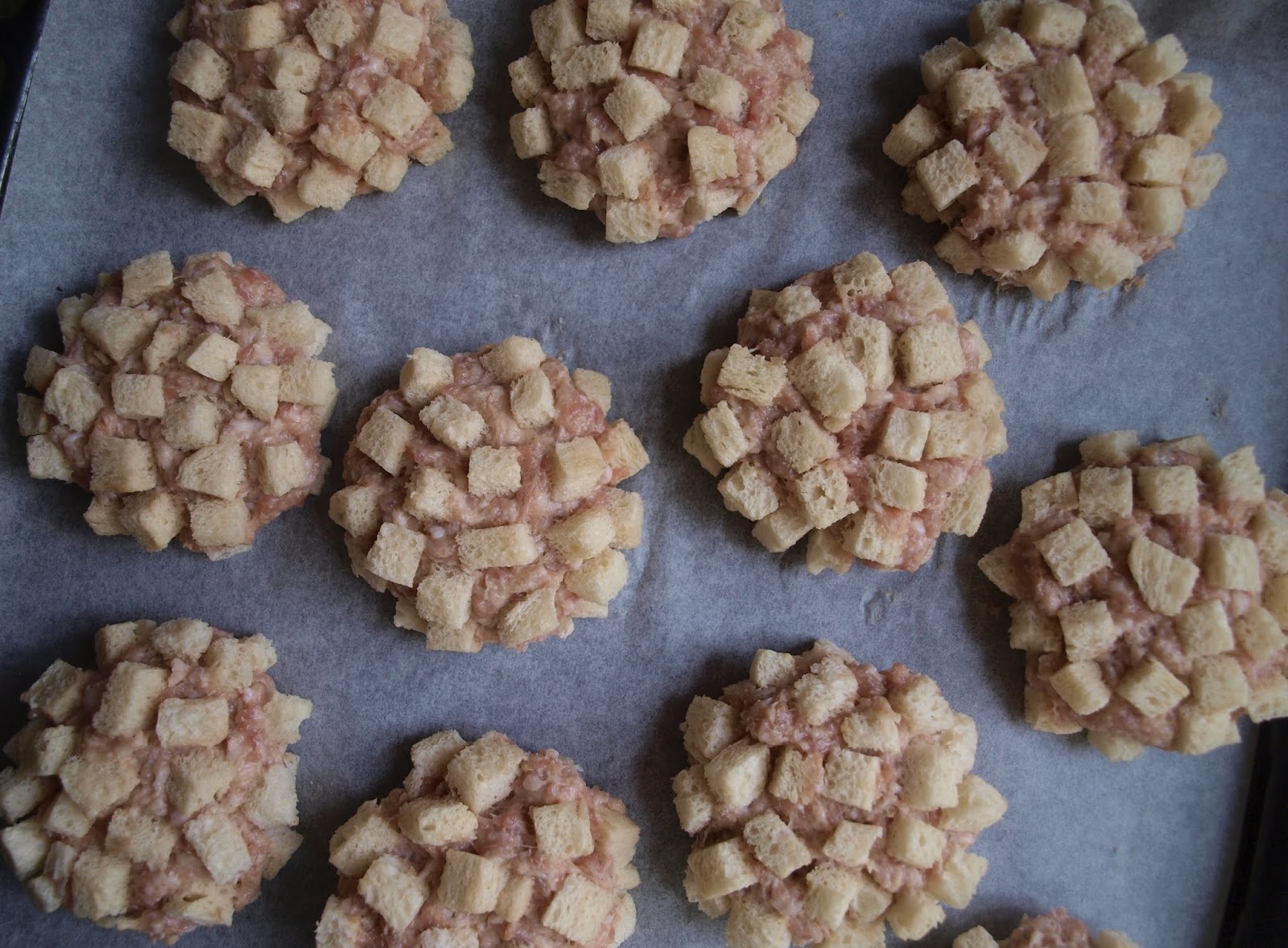 kotletai pūkučiai apspausti