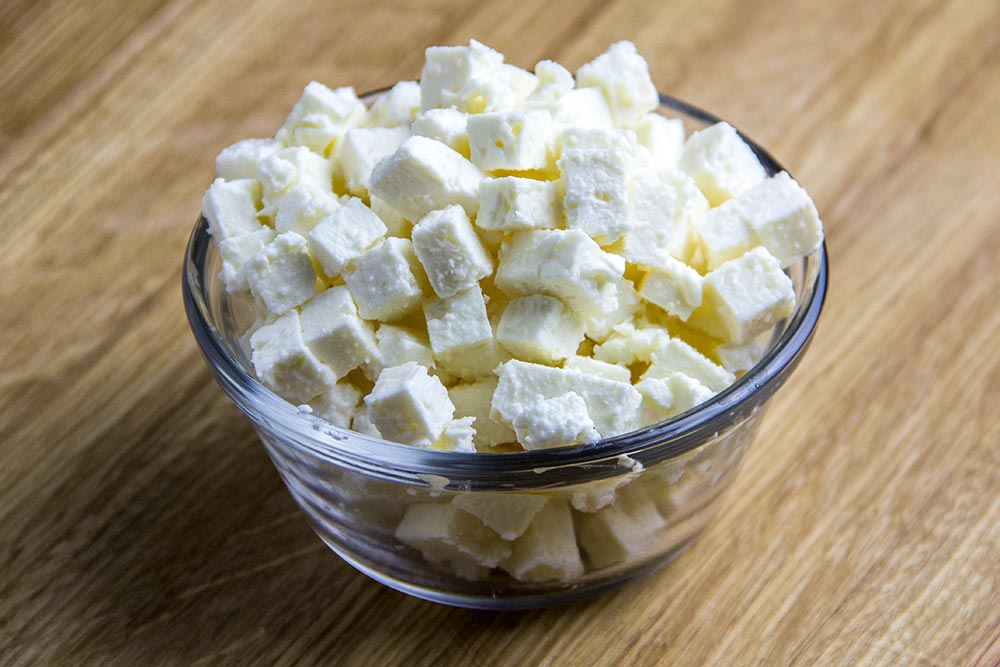 fetos sūris supjaustytas kubeliais