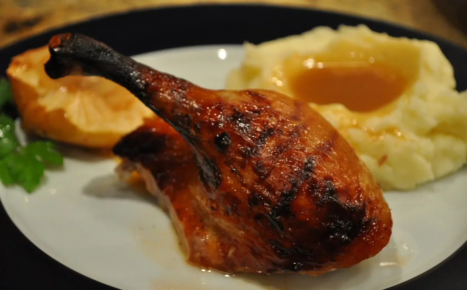 Orkaitėje kepta antis su apelsinų - abrikosų padažu