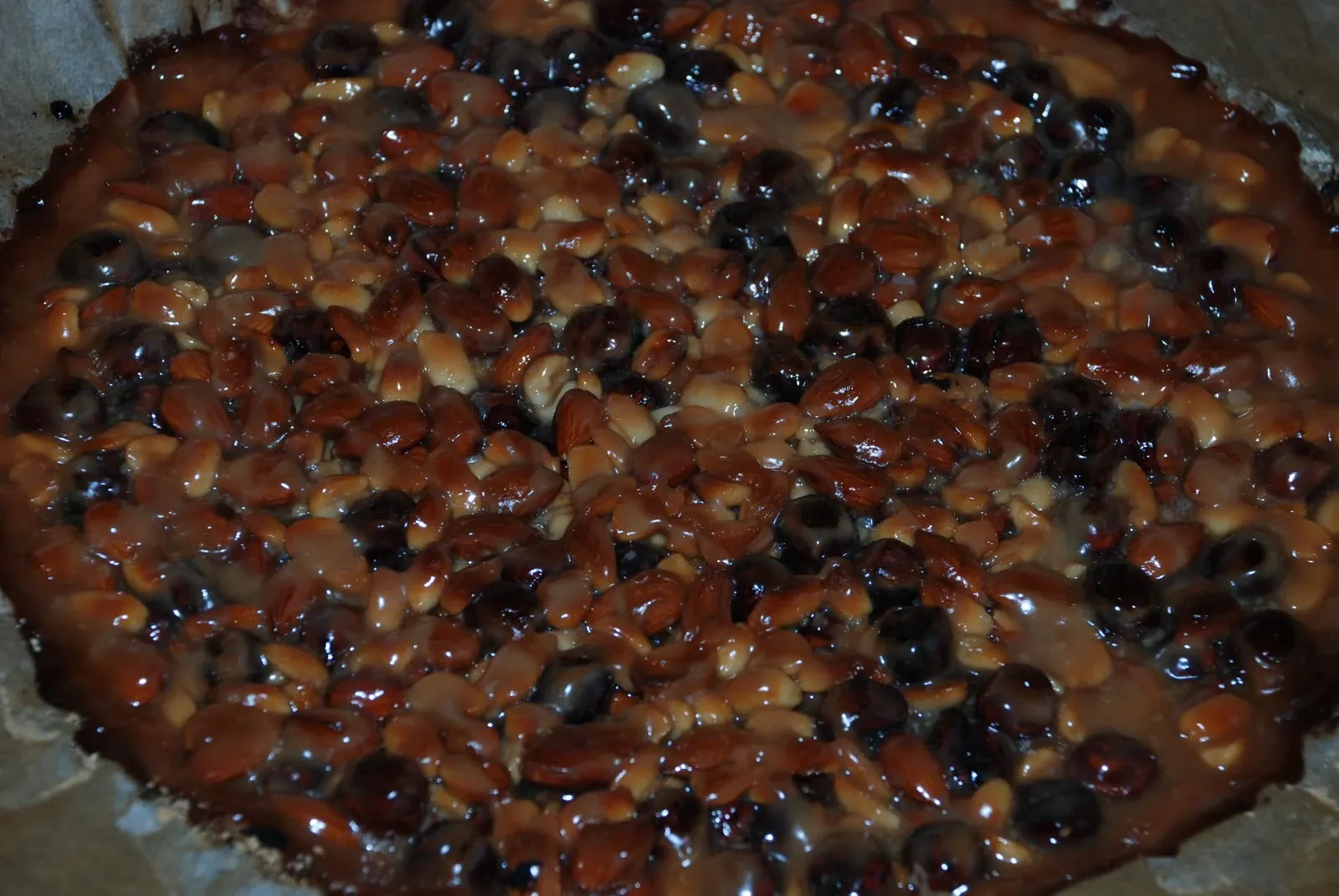 Šveicariškas riešutų pyragas su grietinėle