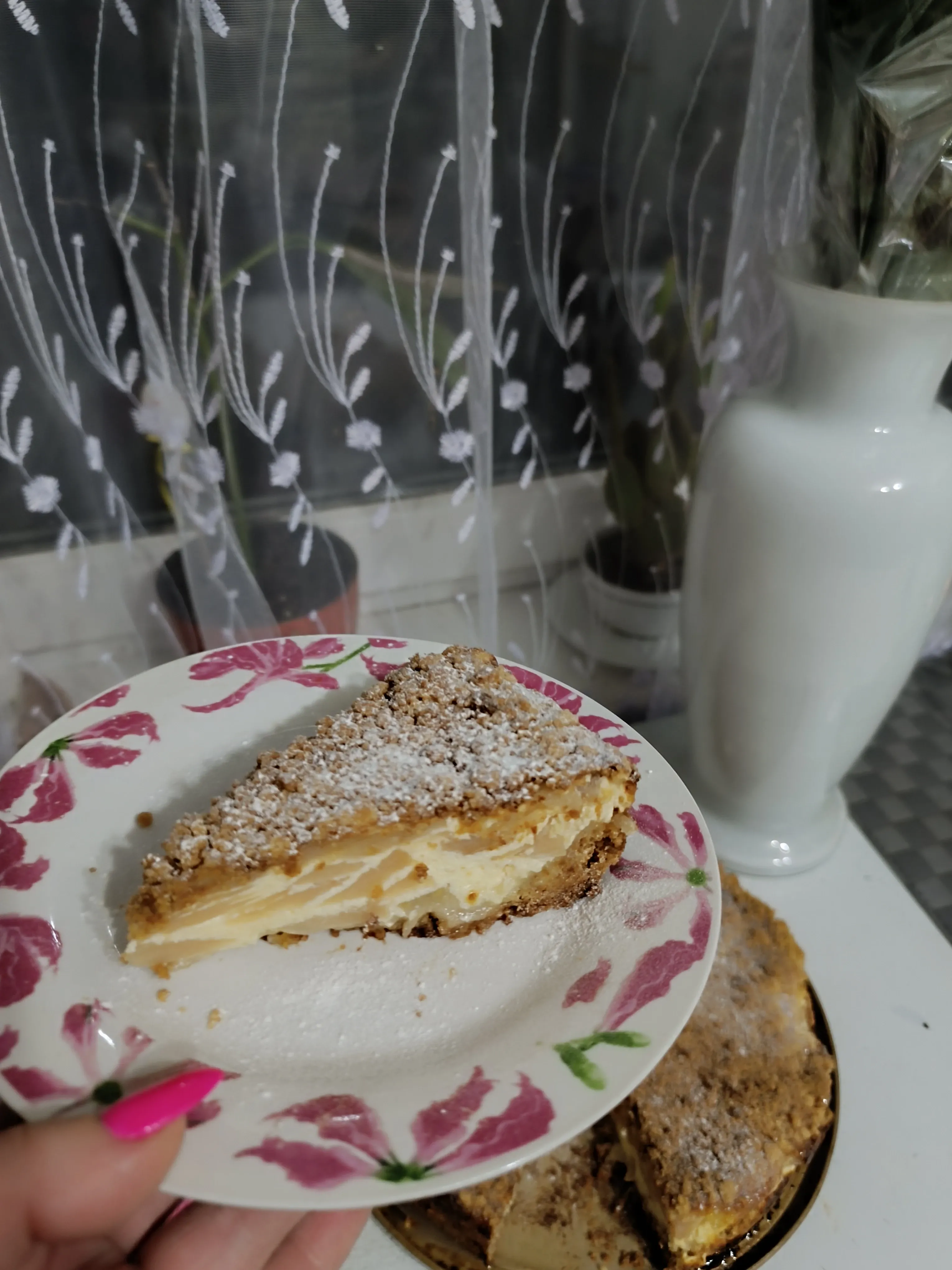 Varškės ir obuolių pyragas pagal Laurą su sviestinės tešlos pagrindu