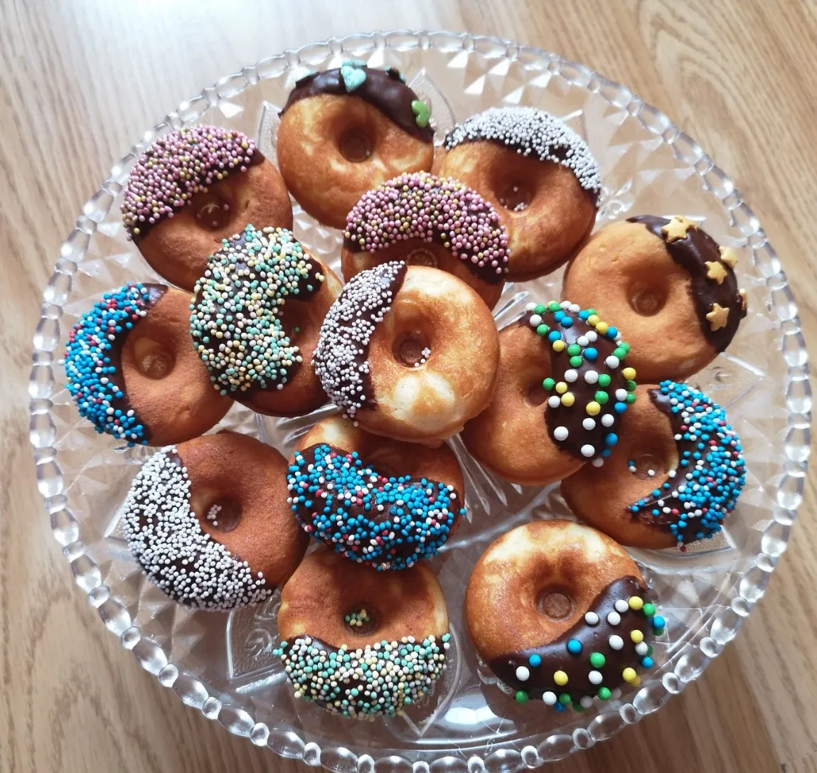 Biskvitinės barankytės su sviestu, grietine ir kepimo milteliais