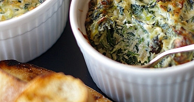 Šilta špinatų maskarponės užtepėlė