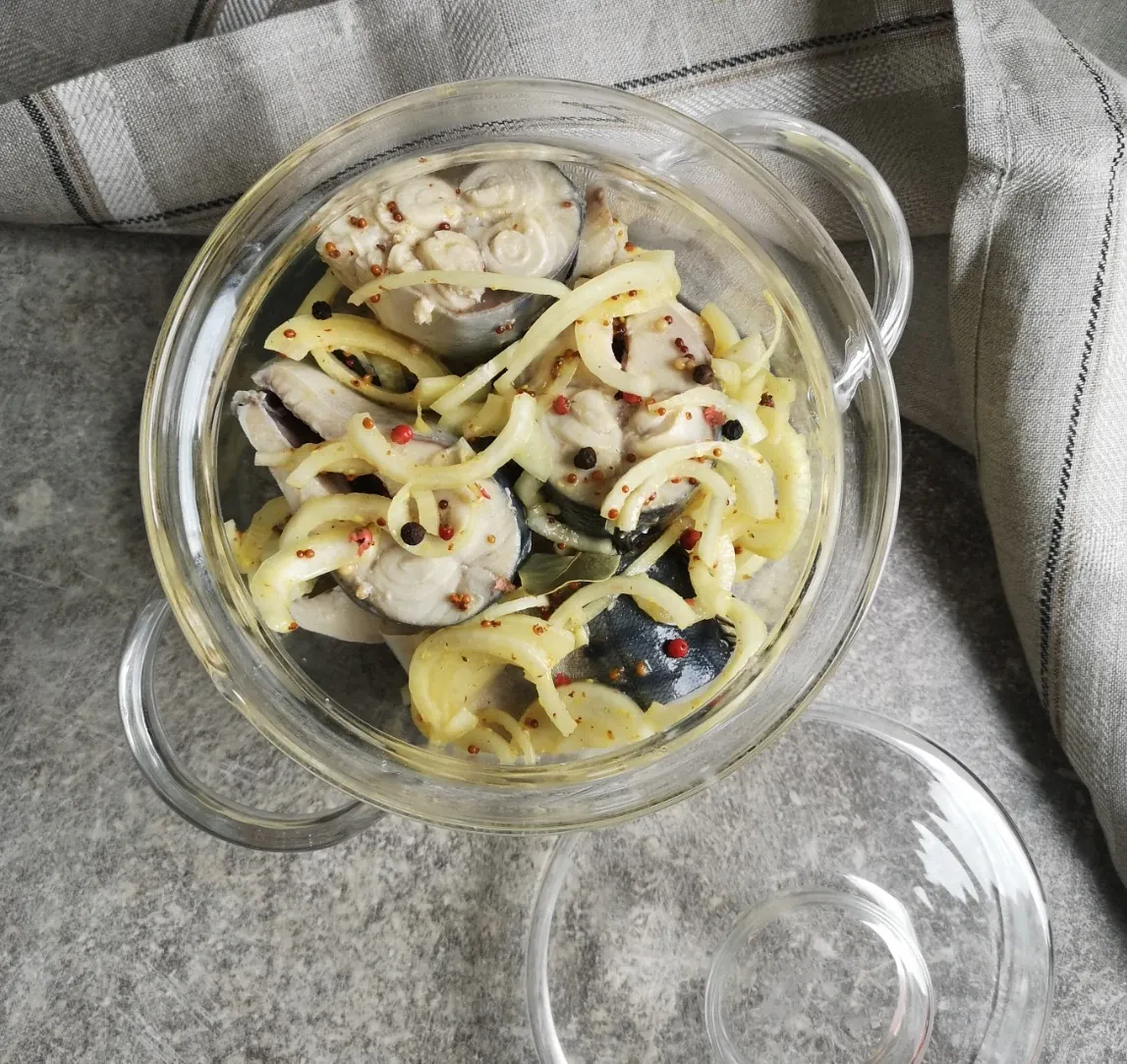 Skaniai marinuota žalia skumbrė su garstyčiomis pagal Beatą