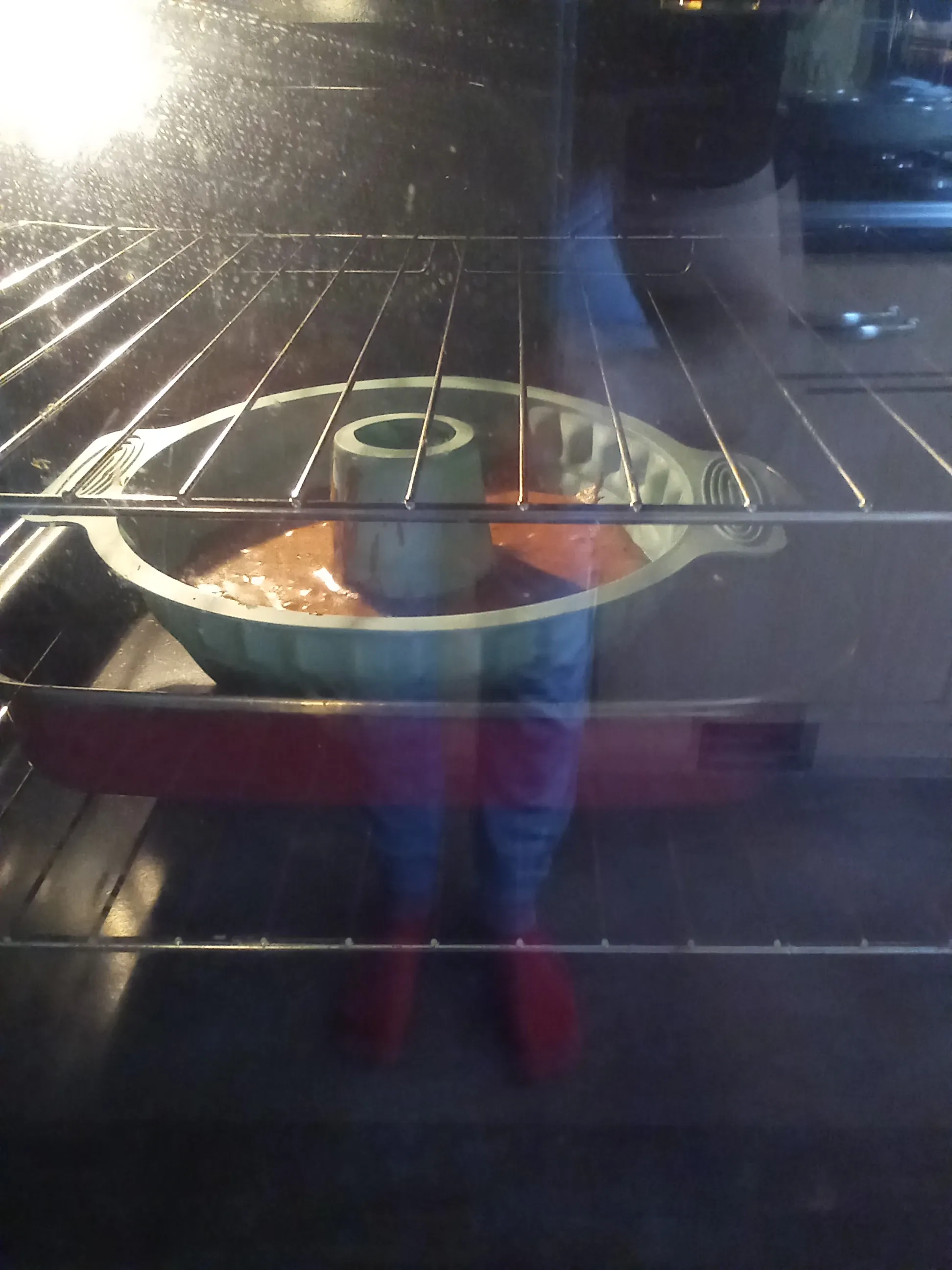 Pigus ir greitas pyragas su uogiene bei grietine