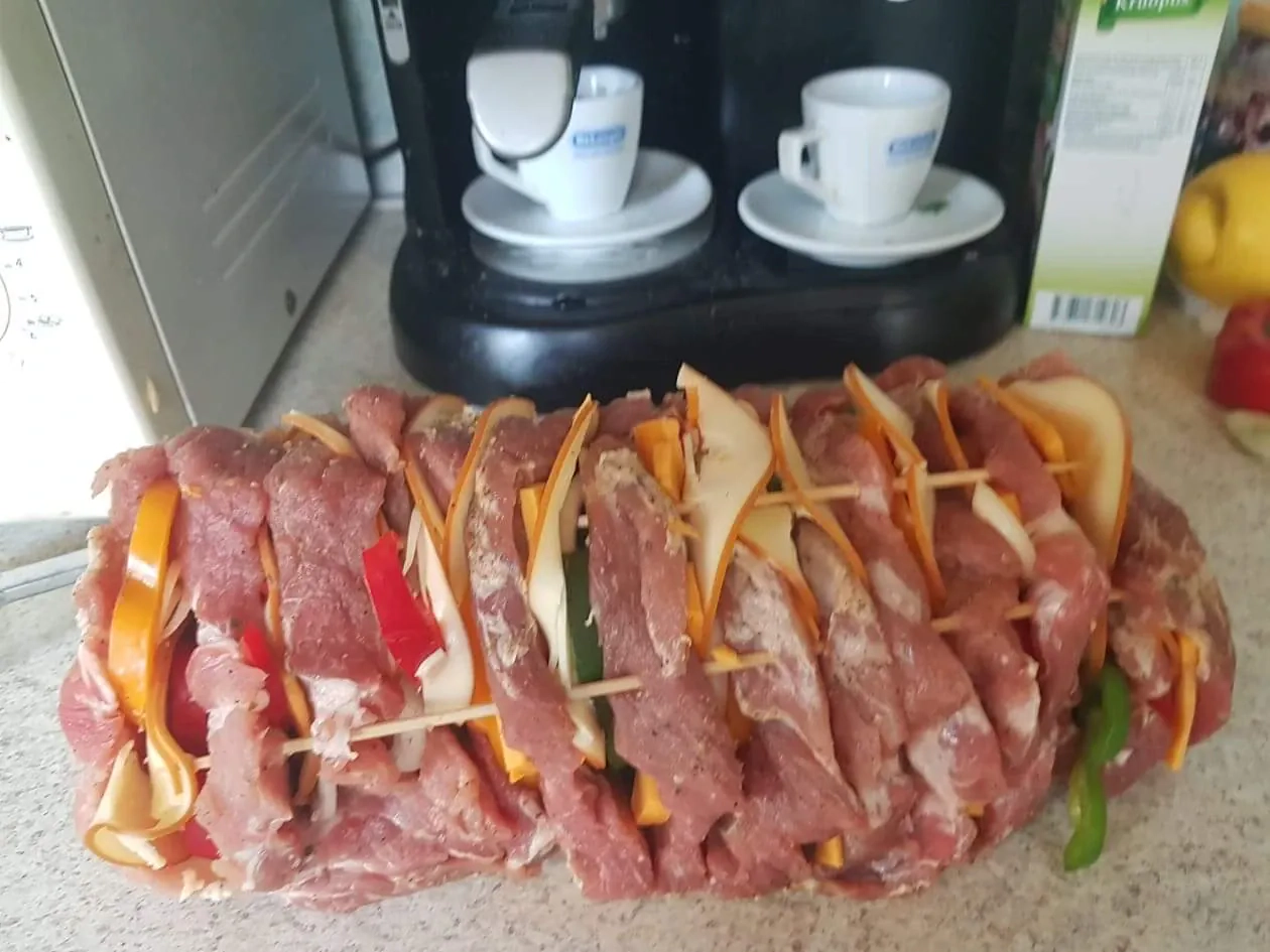 Keptas mėsos - kiaulienos sprandinės kepsnys "armonika"