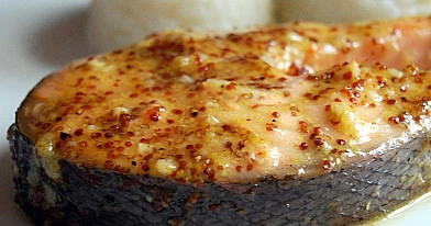 Orkaitėje kepta lašiša medaus ir garstyčių marinate - padaže
