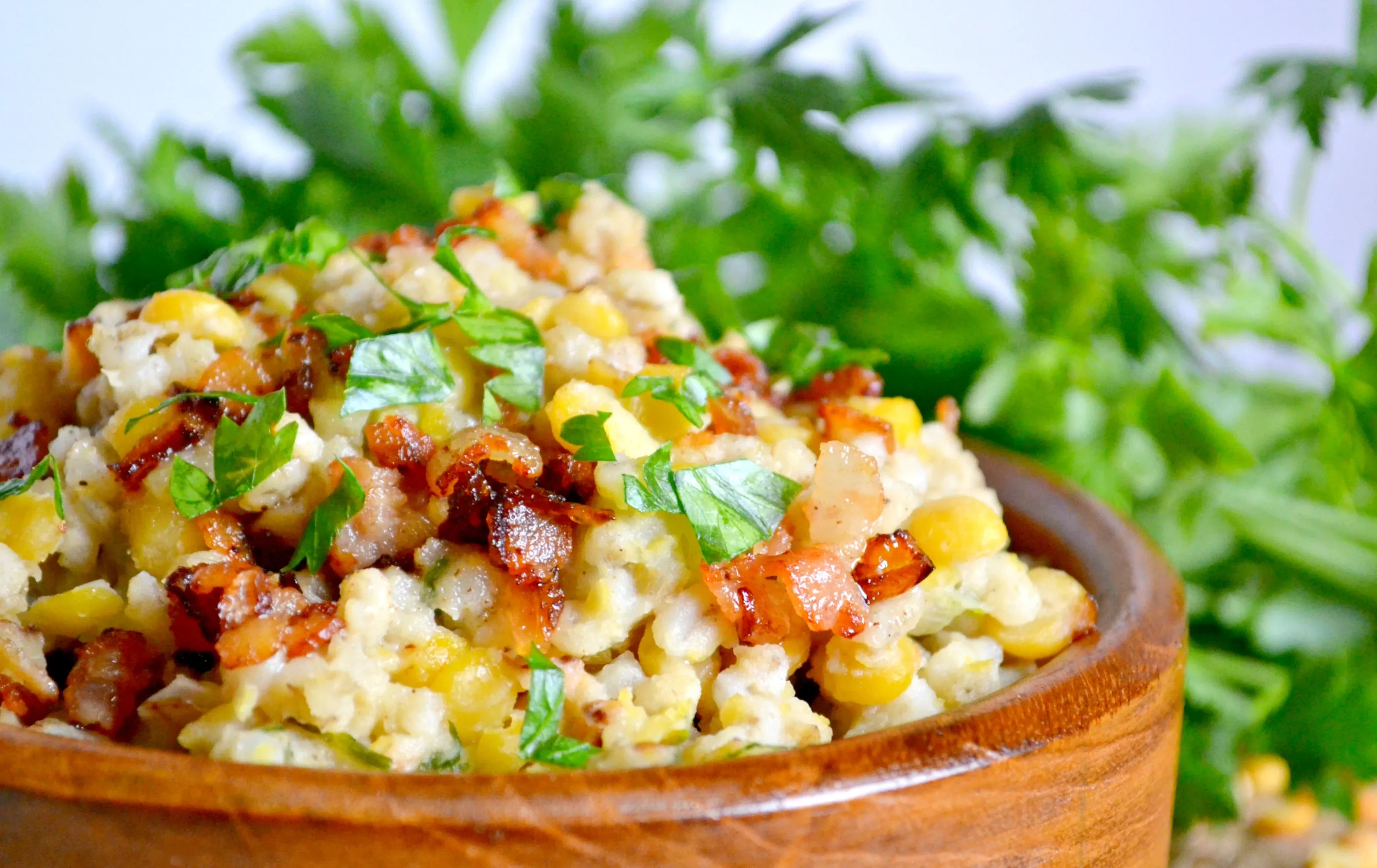 Sveika perlinių kruopų ir žirnių košė su šonine