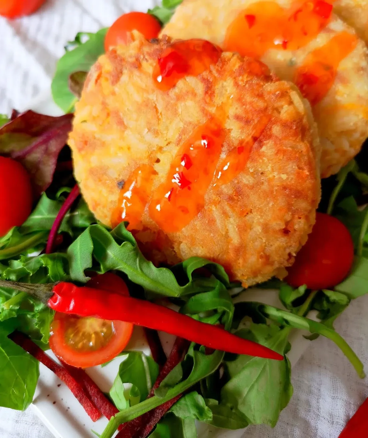 Ryžių ir tuno kepsniukai su daržovėmis bei sūriu