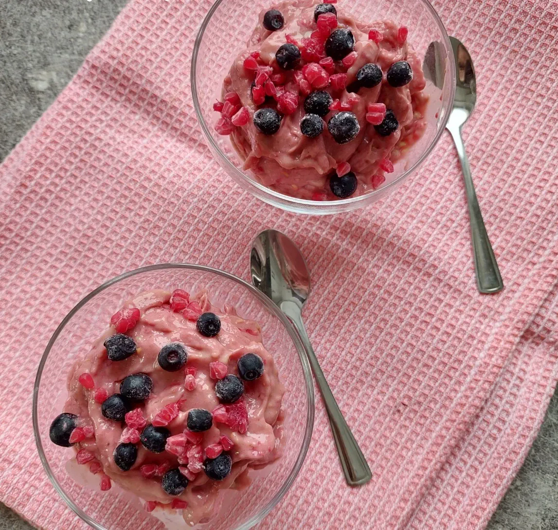 Aviečių ledai su avokadu ir bananu
