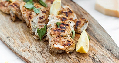 Jogurte marinuota vištiena, kepta orkaitėje