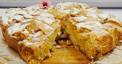 Pats paprasčiausias keturių ingredientų obuolių pyragas